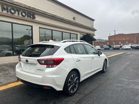 Used 2022 Subaru Impreza 2.0i Limited image 3