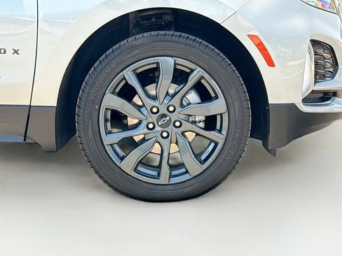 Used 2023 Chevrolet Equinox RS w/ RS Leather Package AWD/4WD image 32