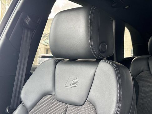 Used 2019 Audi SQ5 Premium Plus w/ Premium Plus Package AWD/4WD image 25