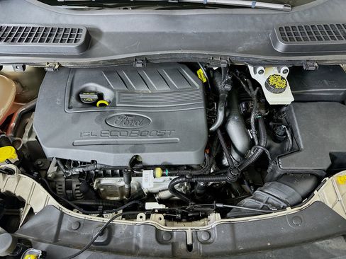 Used 2017 Ford Escape SE FWD image 31