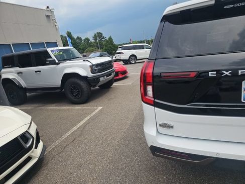 Used 2025 Ford Expedition Max King Ranch AWD/4WD image 7