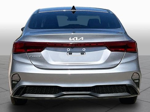 Used 2024 Kia Forte LXS w/ LXS Technology Package FWD image 5