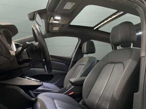 Used 2024 Audi Q4 e-tron Premium Plus w/ Premium Plus image 23