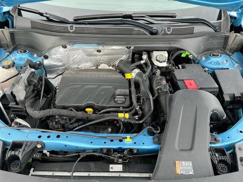 Used 2025 Chevrolet Trax LS w/ LS Convenience Package FWD image 28
