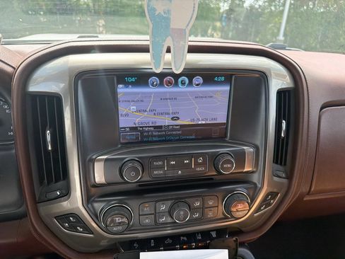 Used 2017 Chevrolet Silverado 2500 High Country w/ Duramax Plus Package AWD/4WD image 10