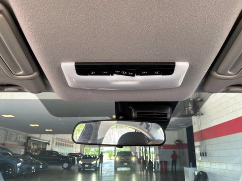 Used 2025 Nissan Versa SV FWD image 15