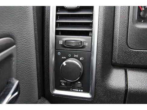 Used 2023 RAM 1500 Classic SLT w/ Electronics Group AWD/4WD image 18