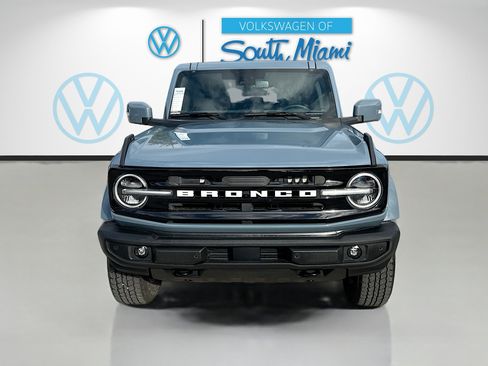 Used 2025 Ford Bronco Outer Banks image 2
