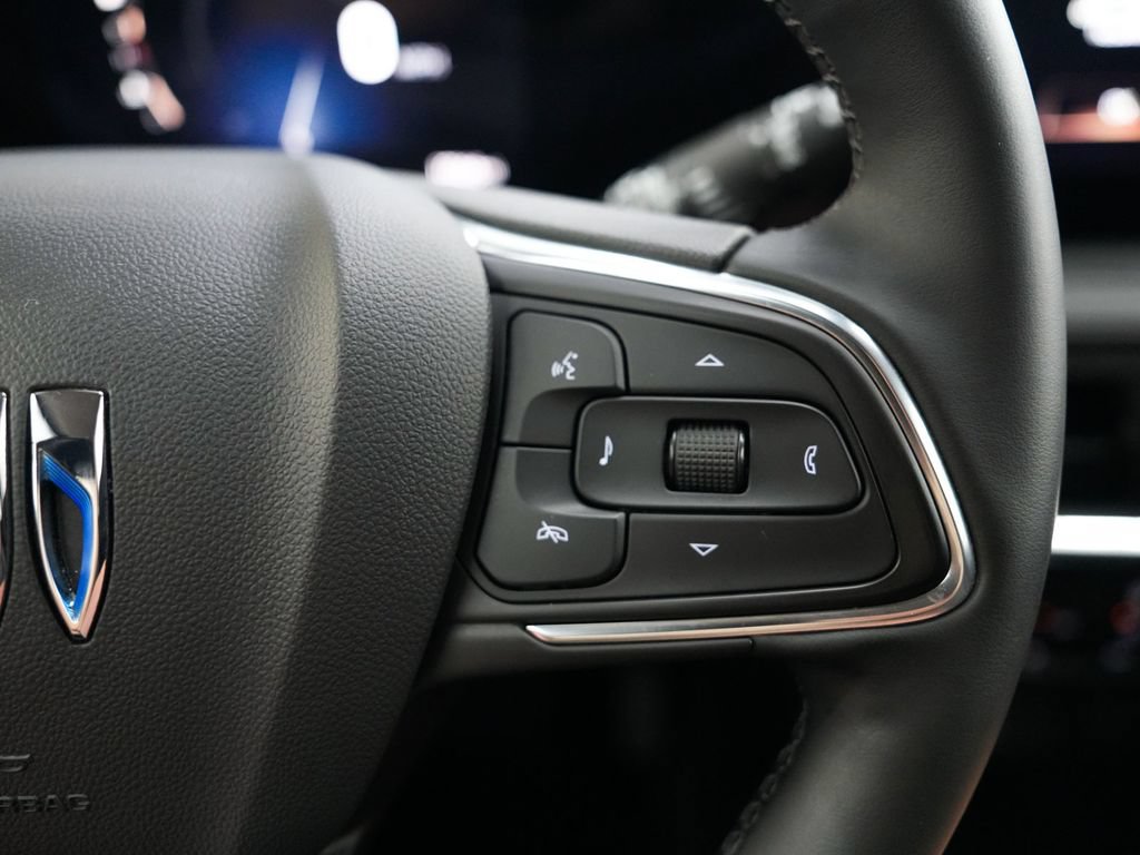 Used 2025 Buick Encore GX Sport Touring w/ Advanced Technology Package AWD/4WD image 25
