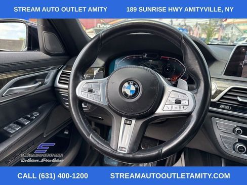 Used 2020 BMW 750i xDrive w/ M Sport Package image 31