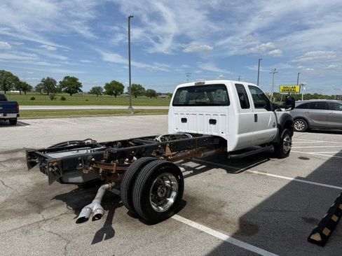 Used 2016 Ford F550 4x4 SuperCab Super Duty image 2