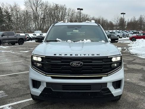 New 2025 Ford Expedition Platinum w/ Stealth Performance Package image 6