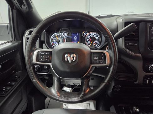 Used 2022 RAM 2500 Tradesman w/ Chrome Appearance Group AWD/4WD image 12