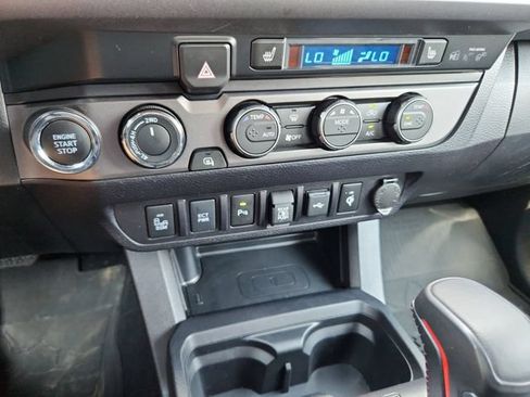 Used 2023 Toyota Tacoma 4x4 Double Cab image 12