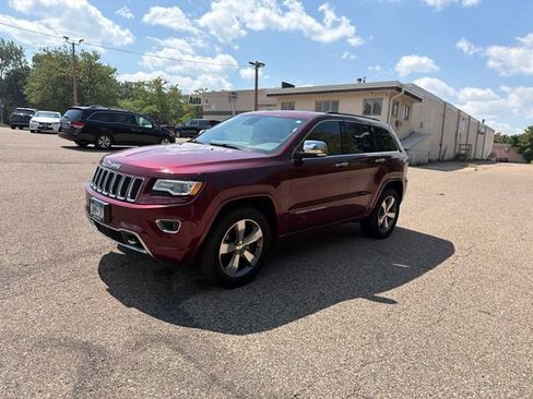 Used 2016 Jeep Grand Cherokee Overland w/ Advanced Technology Group AWD/4WD image 3