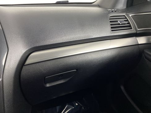 Used 2019 Ford Explorer XLT w/ Equipment Group 202A image 32