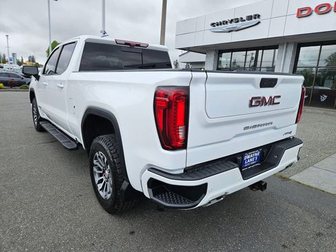 Used 2020 GMC Sierra 1500 AT4 w/ Technology Package AWD/4WD image 3