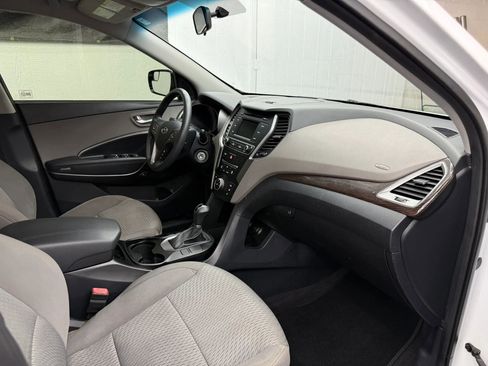Used 2017 Hyundai Santa Fe Sport AWD/4WD image 7