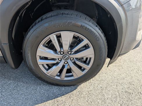 Used 2023 Nissan Pathfinder SV AWD/4WD image 9