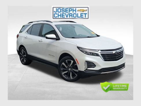 Used 2022 Chevrolet Equinox LT FWD image 1