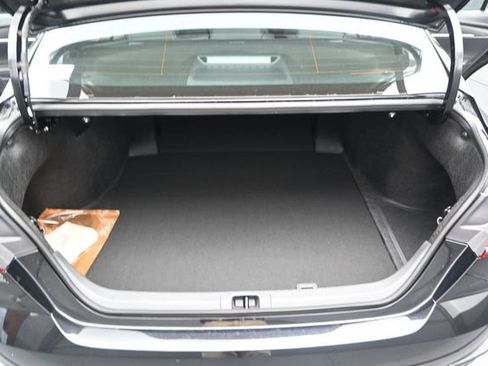 New 2026 Toyota Camry Hybrid FWD image 13