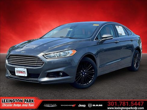 Used 2016 Ford Fusion Titanium AWD/4WD image 3