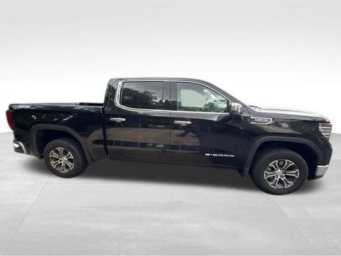 Used 2025 GMC Sierra 1500 SLT AWD/4WD image 5