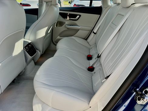 Used 2023 Mercedes-Benz EQE 350+ Sedan image 40