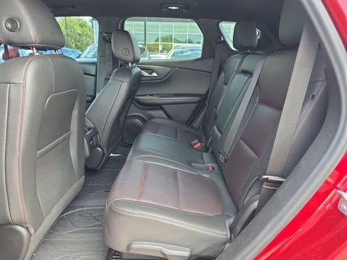 Used 2022 Chevrolet Blazer RS w/ Enhanced Convenience Package FWD image 11