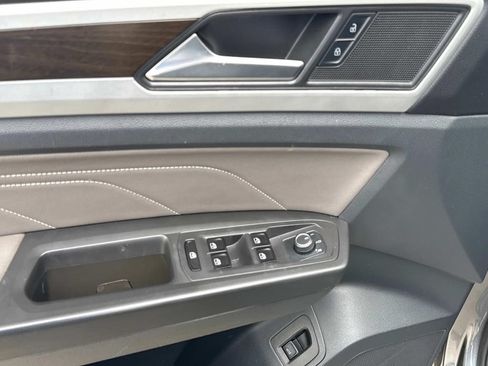 Used 2022 Volkswagen Atlas SE w/ Panoramic Sunroof Package FWD image 28