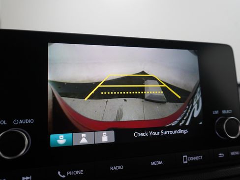 Used 2025 Honda CR-V LX image 27