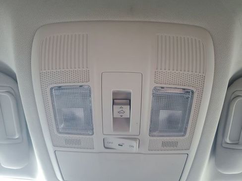 Used 2019 MAZDA CX-5 Touring image 25