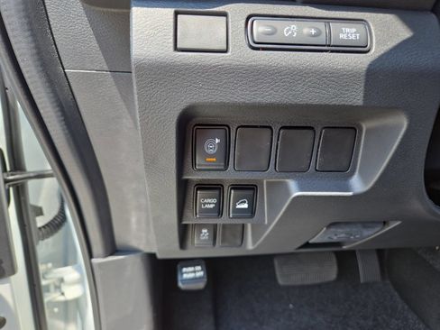 New 2025 Nissan Frontier SV AWD/4WD image 16