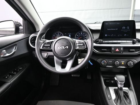 Used 2022 Kia Forte LXS image 12