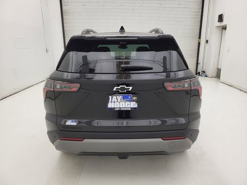 New 2026 Chevrolet Equinox LT w/ Convenience Package II image 16