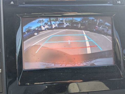 Used 2015 Toyota Camry LE FWD image 19