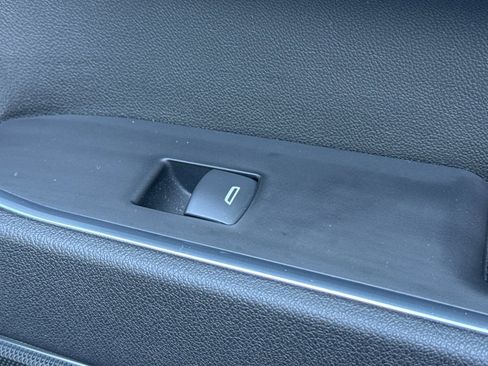 Used 2025 Chevrolet Silverado 1500 LT image 22