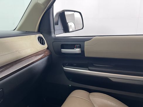Used 2014 Toyota Tundra Limited w/ Limited Premium Package RWD image 12