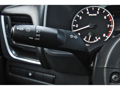 Used 2023 Nissan Rogue SV w/ SV Premium B Package image 20