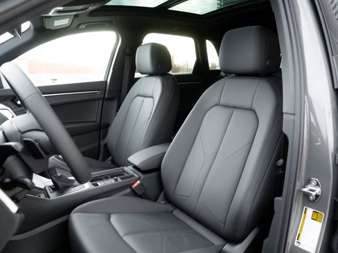 New 2025 Audi Q3 2.0T Premium image 22