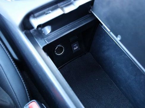 Certified 2025 Toyota Crown Signia w/ Advanced Technology Package image 26