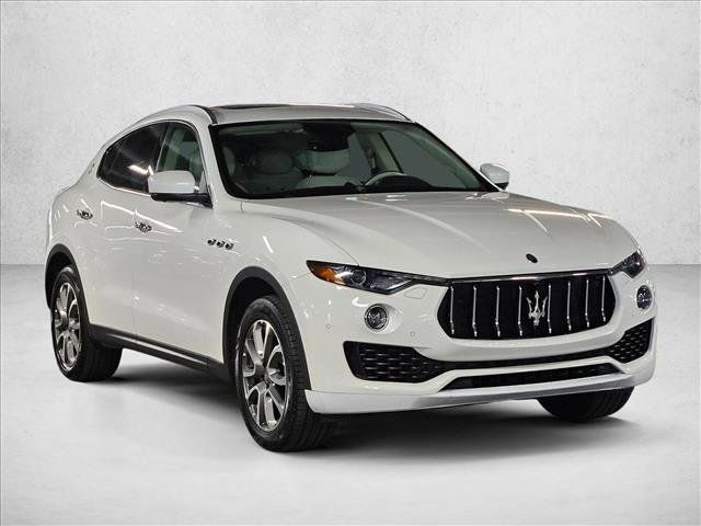 Used 2017 Maserati Levante AWD/4WD image 3