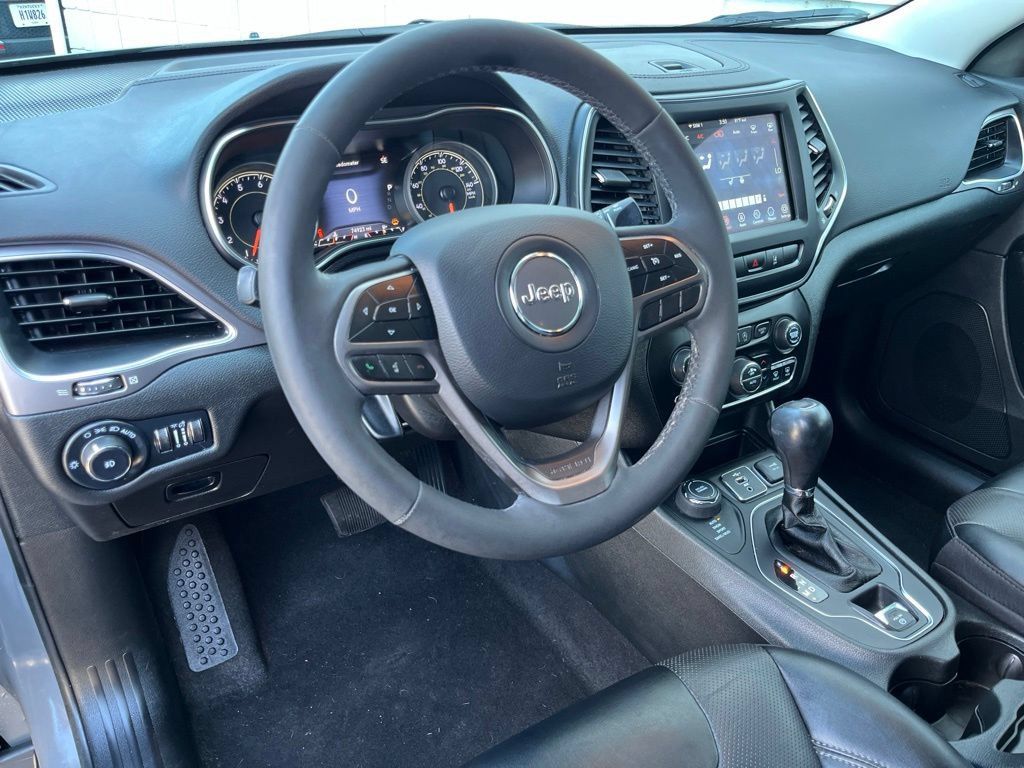 Used 2022 Jeep Cherokee Latitude Lux AWD/4WD image 2