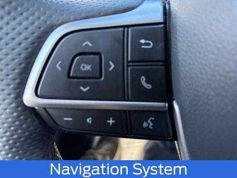 Used 2025 Toyota Sienna Platinum image 25