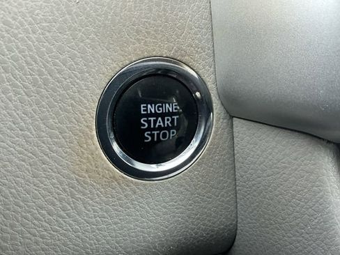 Used 2016 Toyota Highlander XLE image 20