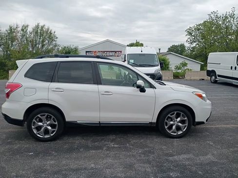 Used 2015 Subaru Forester 2.5i Touring AWD/4WD image 15