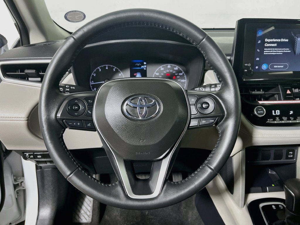 Used 2024 Toyota Corolla Cross LE AWD/4WD image 15