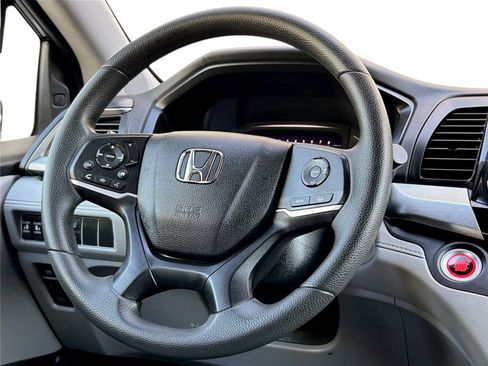 Used 2018 Honda Odyssey EX image 47