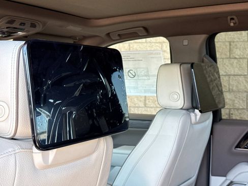New 2026 GMC Yukon XL Denali AWD/4WD image 15