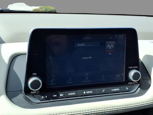 Used 2023 Nissan Rogue SV w/ SV Premium B Package image 26